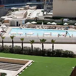 102 Seafront 3bed With Pool By Homely