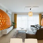 102 Seafront 3bed With Pool By Homely