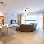 Apartment 102 Seafront 3bed With Pool By Homely