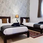 Apartment 102 Seafront 3bed With Pool By Homely *