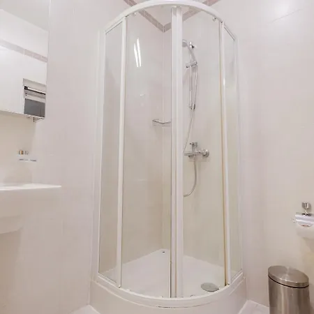 شقة 102 Seafront 3bed With Pool By Homely