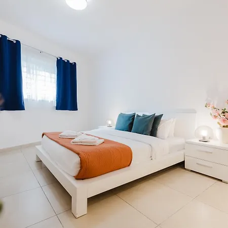 102 Seafront 3bed With Pool By Homely * Sliema