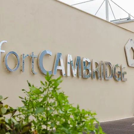 Appartamento 102 Seafront 3bed With Pool By Homely *