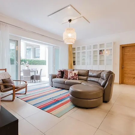 شقة 102 Seafront 3bed With Pool By Homely *