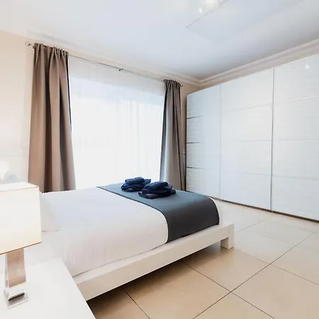 102 Seafront 3bed With Pool By Homely Apartment