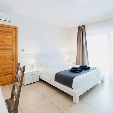 102 Seafront 3bed With Pool By Homely Apartment Sliema