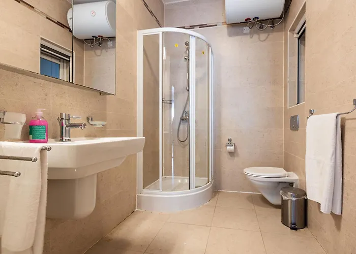 102 Seafront 3bed With Pool By Homely * Sliema