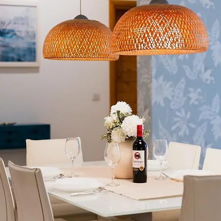 Διαμέρισμα 102 Seafront 3bed With Pool By Homely *