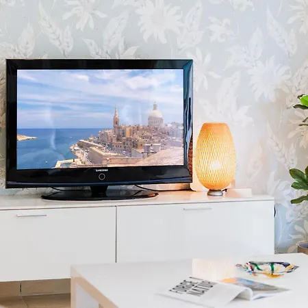 102 Seafront 3bed With Pool By Homely Διαμέρισμα