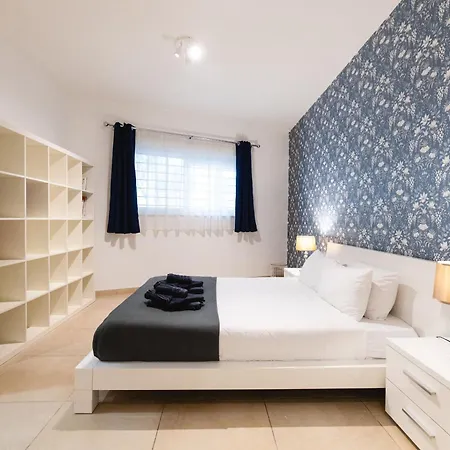 102 Seafront 3bed With Pool By Homely * Σλιέμα